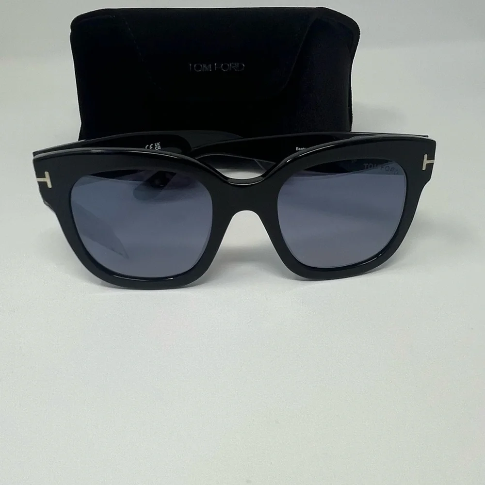❗️SOLD❗️TOM FORD Beatrix 52mm Shiny Black Sunglasses ~ Authentic Brand New - Picture 7 of 13